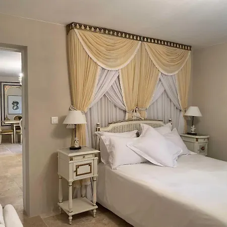 Apartmán Chateau Bavolier Saint-Christoly-de-Blaye